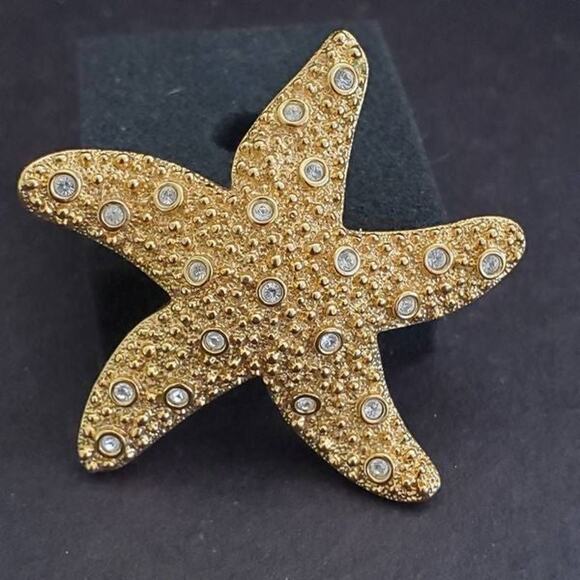 Swarovski Gold Plated‎ Starfish Brooch Pin with Crystal Accents Signed - Picture 1 of 5